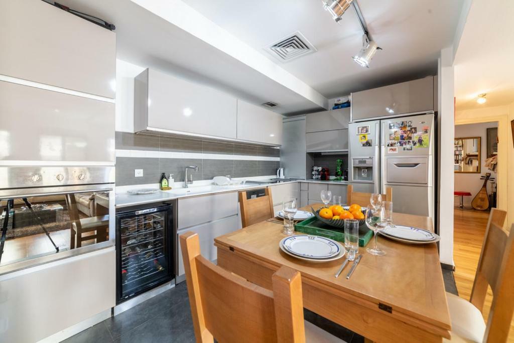 Amazing 1br Penthouse With Terrasse Near Neve Tzedek Apartment *